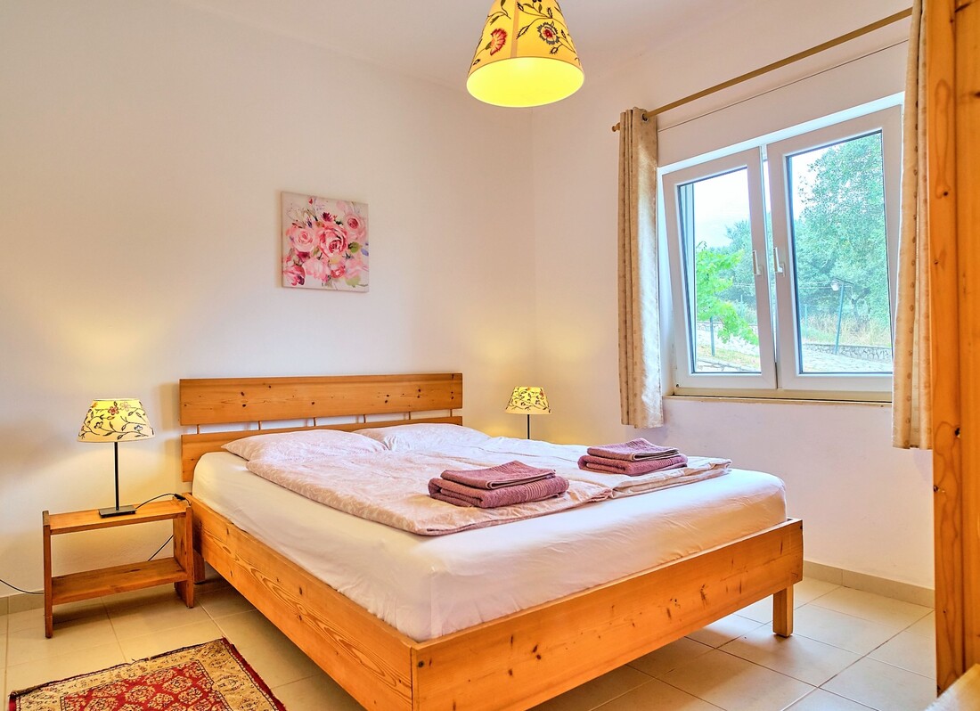 Schlafzimmer 1 mit Doppelbett